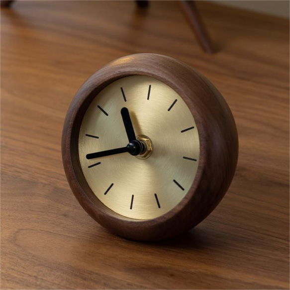時計−タイプ1/真鍮 ウォールナット 無垢材 5枚目の画像