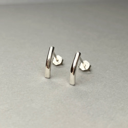 大人シンプル　follow カーブバーピアス　シルバー950 6枚目の画像