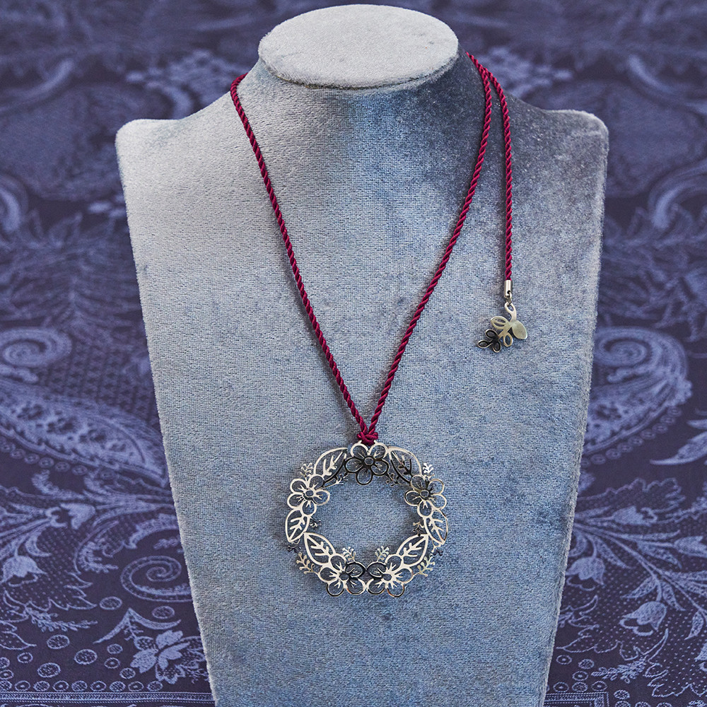 ミニフラワーリース　ネックレス