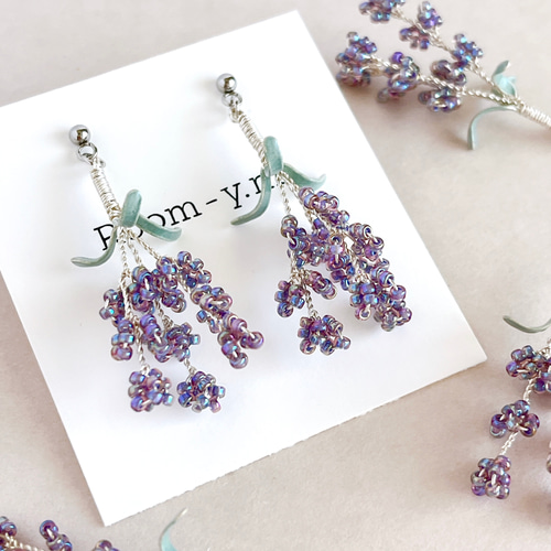 ラベンダーの花束イヤリング イヤリング・ノンホールピアス Room