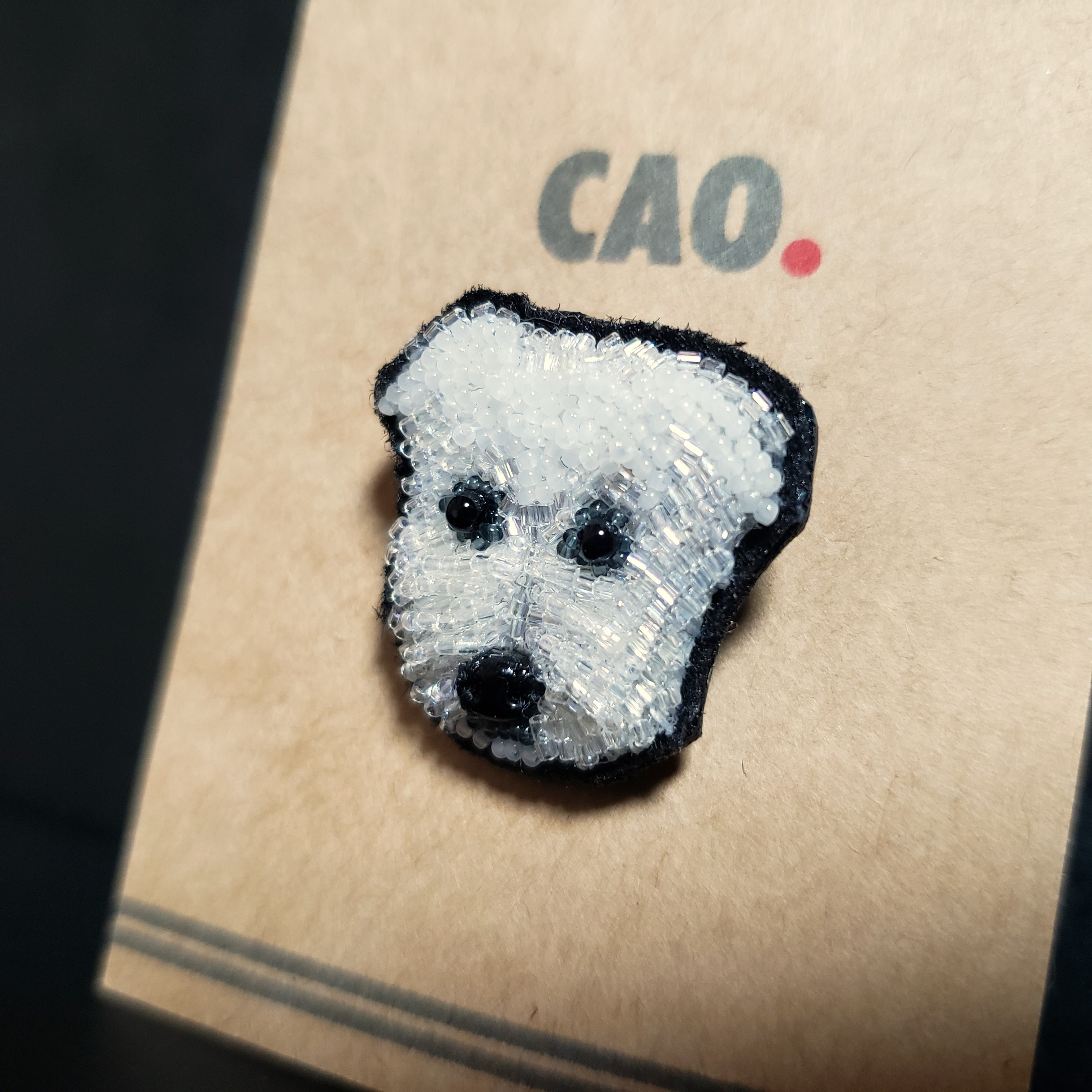 【ミックス犬のミニブローチ】～オートクチュール刺繍～チェコビーズ☆ギフト・プレゼントにも☆