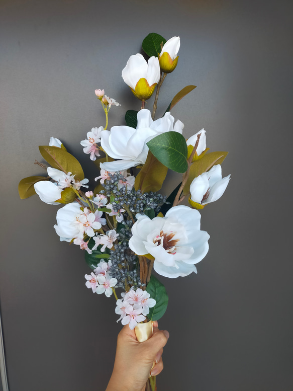 桜とマグノリアのロングブーケ／アーティフィシャルフラワー 桜ハンドメイド2024 3枚目の画像