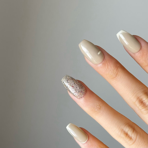 送料無料】着画あり｜フレンチネイル／ベージュネイル／シンプルネイル  