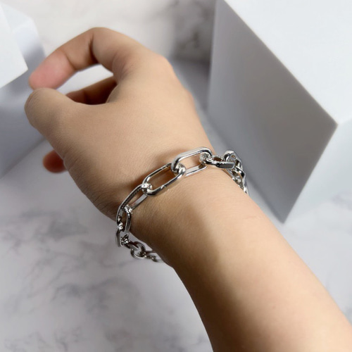 オリジナルチェーン】茨鎖のブレスレット ブレスレット 村人Cのお店