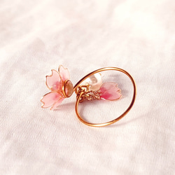 花びらとパールが揺れる桜のリング(フリーサイズ) 〔No.111〕フォークリング 7枚目の画像