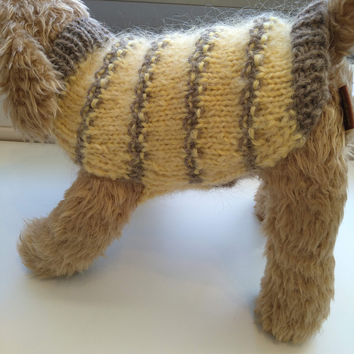犬服 ハンドメイド セーター 手編み クリームエロー＆グレージュ