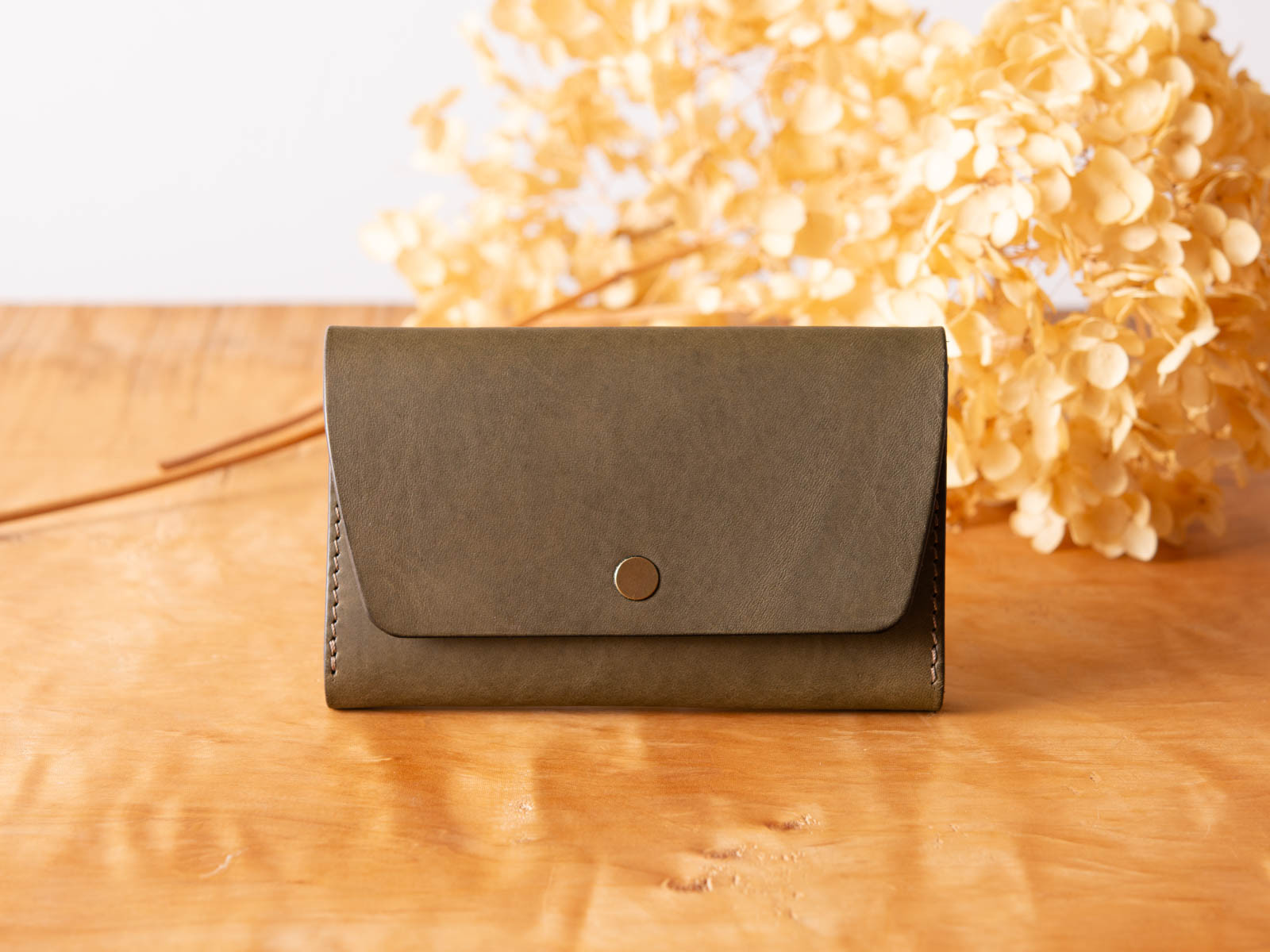 イタリアンレザーのシンプルな名刺入れ　Patan-card マチつき #エレファントグレー　入学祝い、就職祝いにも
