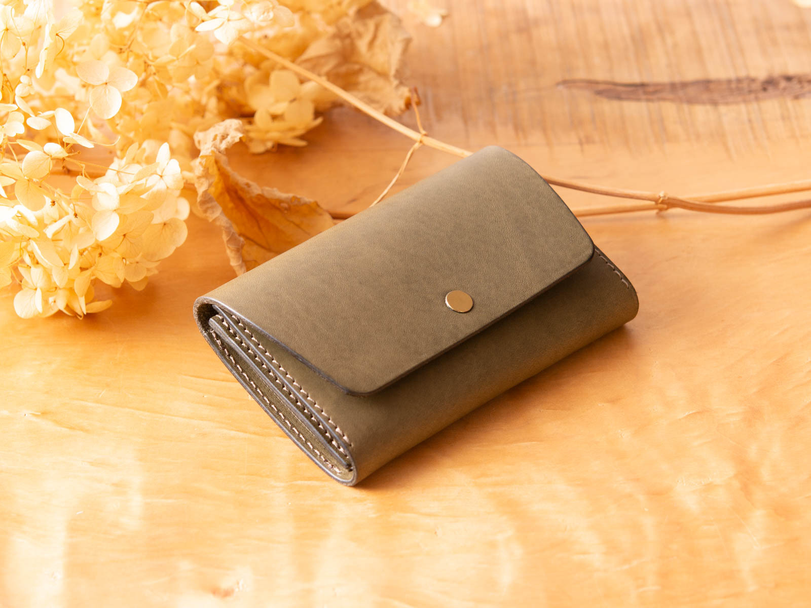 イタリアンレザーのシンプルな名刺入れ　Patan-card マチつき #エレファントグレー　入学祝い、就職祝いにも