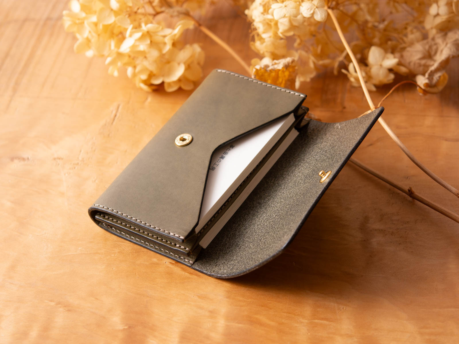 イタリアンレザーのシンプルな名刺入れ　Patan-card マチつき #エレファントグレー　入学祝い、就職祝いにも