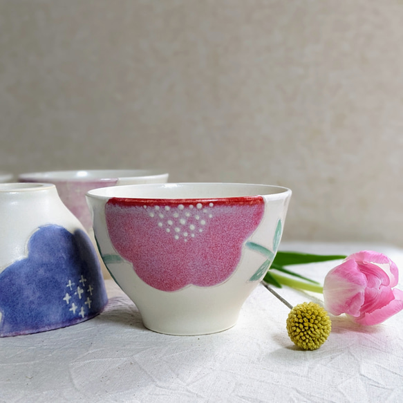 お花柄のお茶碗 2枚目の画像