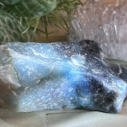 北欧の妖精✨　トロレアイト トロール石　原石　ラフストーン 8枚目の画像