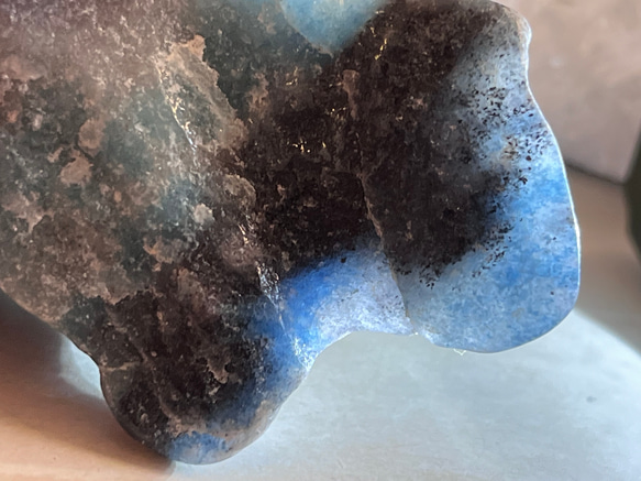 北欧の妖精✨　トロレアイト トロール石　原石　ラフストーン 3枚目の画像