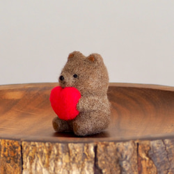 木彫りの熊〜ハートver.〜 4枚目の画像