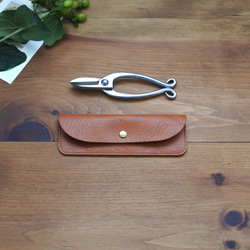 堺 佐助 生花鋏 わらび手 「五寸 」桐箱 布ケース ヌメ革ケース付き 美品☆ 泉州堺 佐助 生花鋏 わらび手 「五寸 」桐箱 布•ヌメ革各ケース