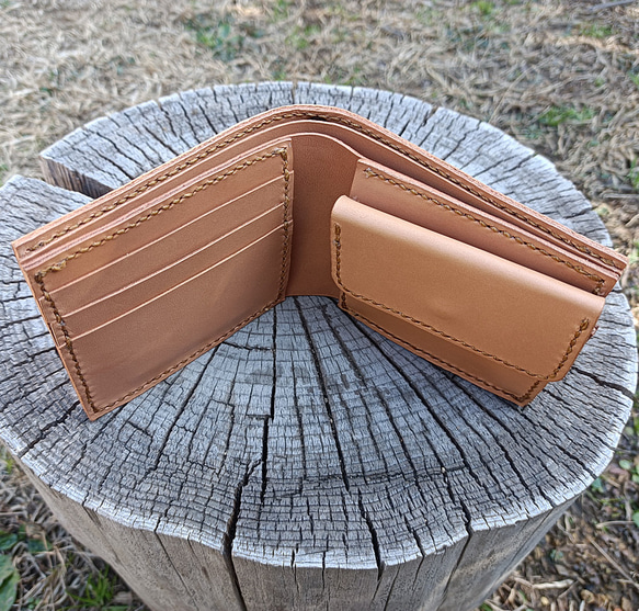 本革 二つ折り財布 ウォレットロープ用ハトメ穴付き ヌメ革 Bi-fold wallet 6枚目の画像