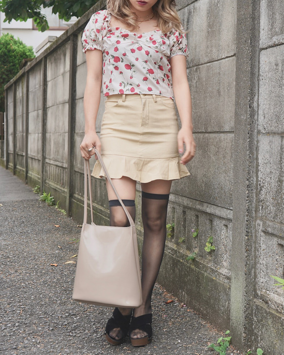 Stretch Mermaid Mini Skirt (beige) ミニスカート ベージュ 薄茶 ガーリー 6枚目の画像