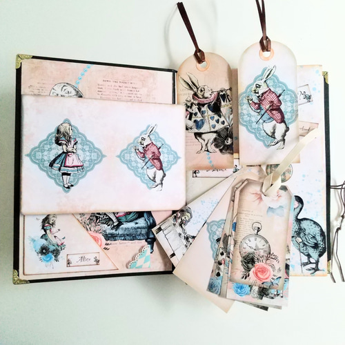 不思議の国のアリス 紙モノ大量セット まとめ売り おすそ分けファイル コラージュ A5サイズ◇不思議の国のアリスのファイルブック①◇アリスの紙
