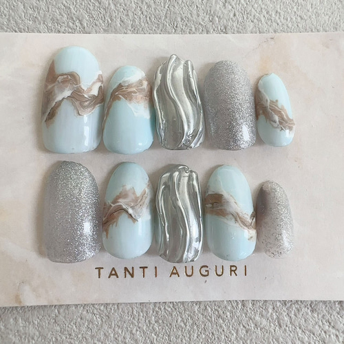 波 ネイルチップ 水色 海 青系 ウェーブ 銀 シルバー うねうね 南国