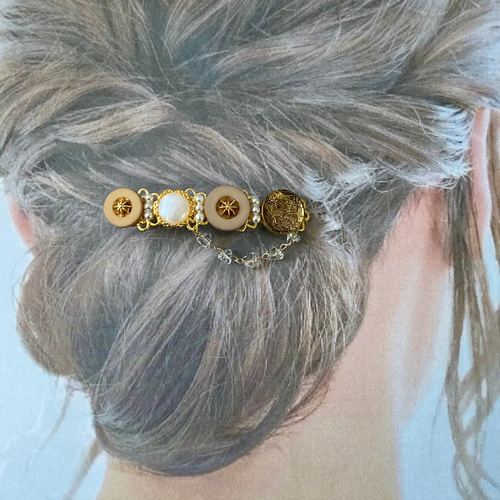 新品未使用＊HERMES 花柄 ヘアバレッタ 新品未使用＊HERMES 花柄 ヘアバレッタ