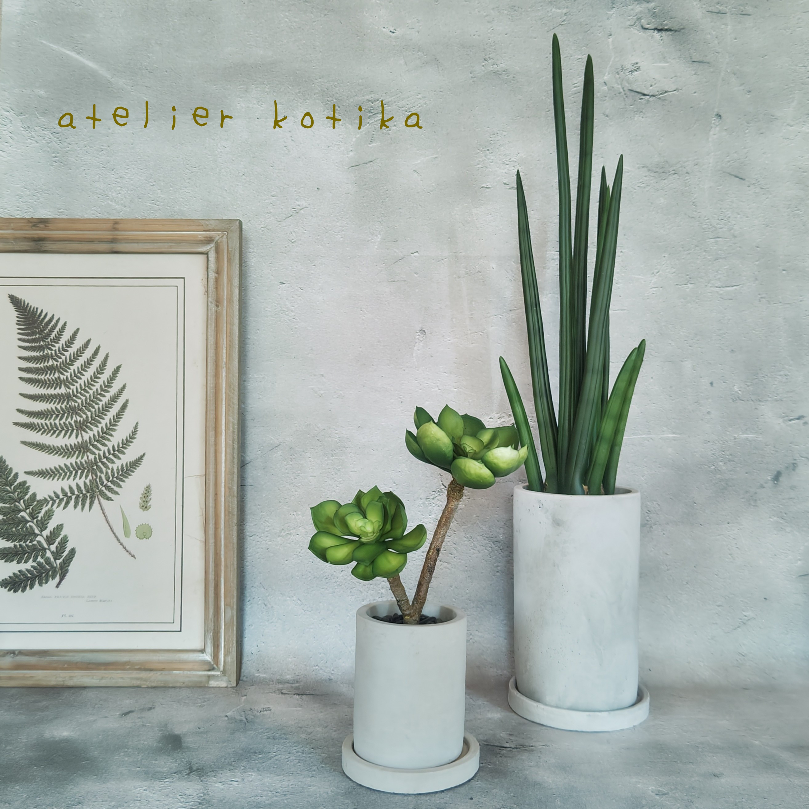 フェイクグリーンの鉢植え2点セット(サンスベリア·スタッキー＆エケベリア) ／セラミックポット  人工観葉植物