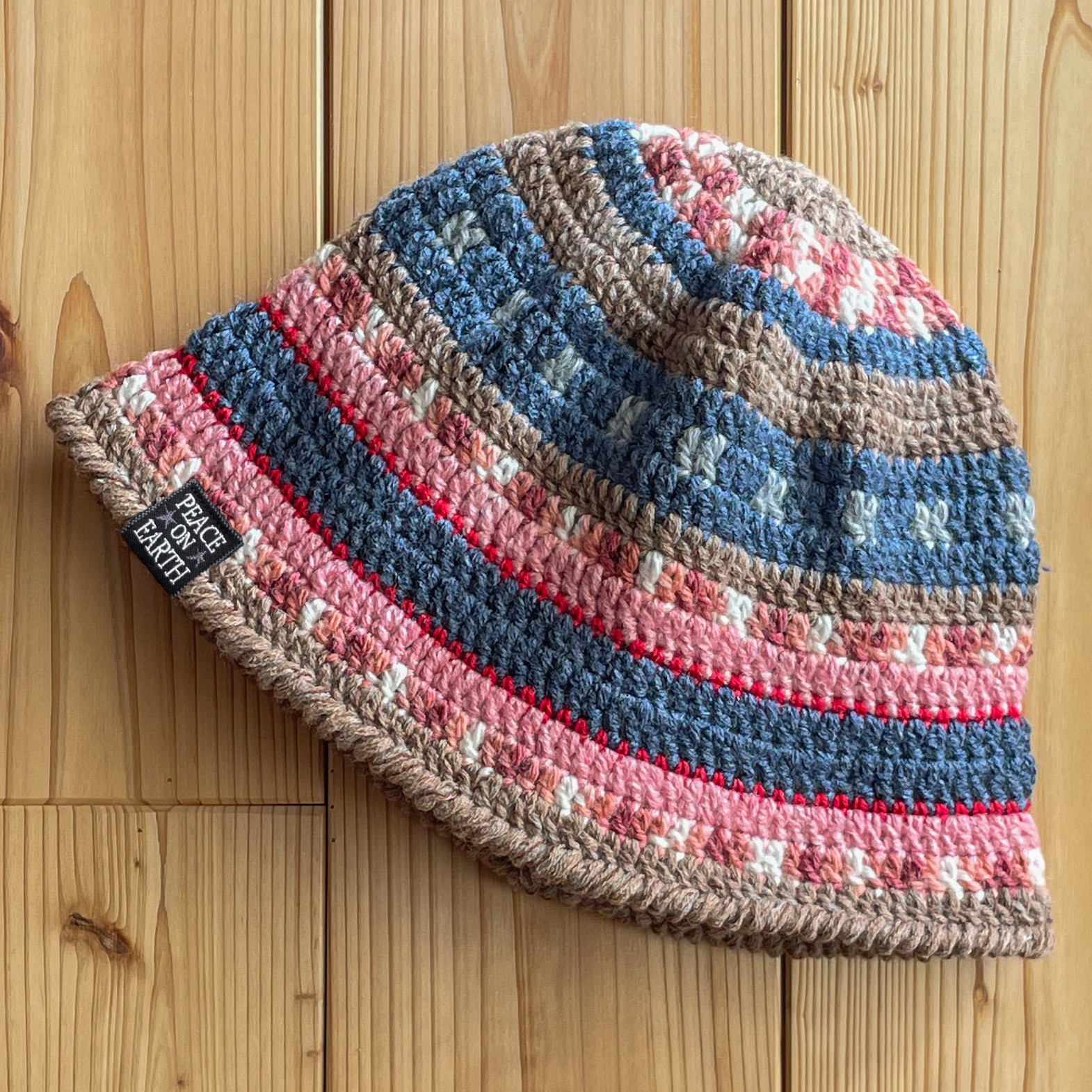 バケットハット クロスモチーフ　帽子　Y.A.R.N. YARN 黒