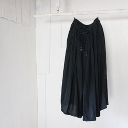 Amiri / linen gather skirt / 憲法黒色　草木染めリネンスカート 8枚目の画像