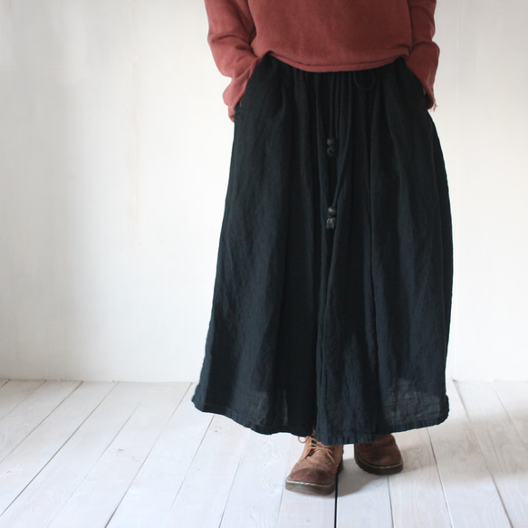 Amiri / linen gather skirt / 憲法黒色　草木染めリネンスカート 14枚目の画像