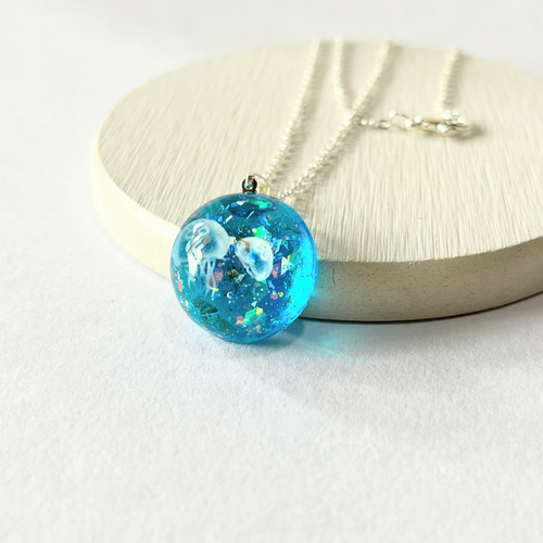 クラゲの幻想コバルトブルーネックレス / 海 / ファンタジー
