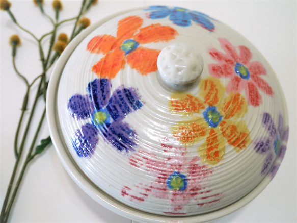 〈一点もの〉合子（蓋物）・花文様 3枚目の画像
