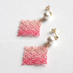 方形圖案梭織蕾絲棉質珍珠耳環&lt;櫻花&gt; 第1張的照片