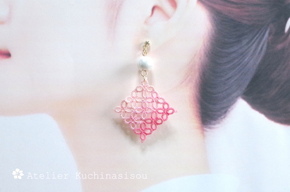 方形圖案梭織蕾絲棉質珍珠耳環&lt;櫻花&gt; 第4張的照片