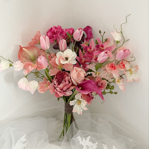 チューリップ、カラー、胡蝶蘭、スイトピー、ラナンキュラス