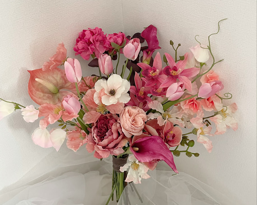 チューリップ、カラー、胡蝶蘭、スイトピー、ラナンキュラス