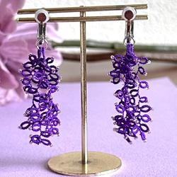 藤の花モチーフ タティングレースのイヤリング 紫 2枚目の画像