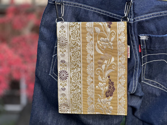 手ぶらでお出かけ！新品の帯地で作ったヒップバッグ「おともし帯（たい）」アラベスク　サコッシュ　ポシェット　御朱印帳入れに 1枚目の画像