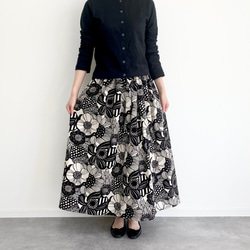 ♦︎特集掲載♦︎1番人気！ノルディックフラワー　綿麻ギャザースカート   生成り 2枚目の画像