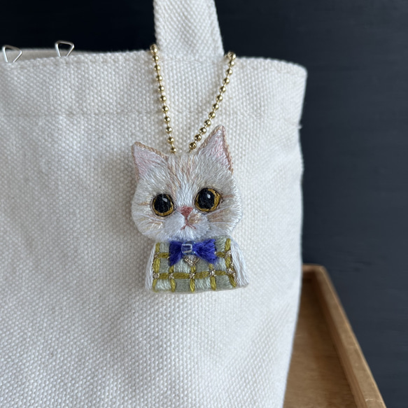 オーダー　［878］［879］猫の刺繍ブローチ　2点 3枚目の画像