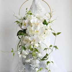 胡蝶蘭とスイートピーのフープブーケ ウエディングブーケ ブートニア