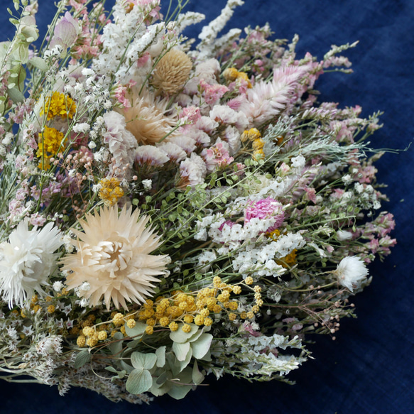 季節のスワッグ春。北海道ガーデンからの贈り物　ドライフラワースワッグ桜と菜の花カラー 6枚目の画像