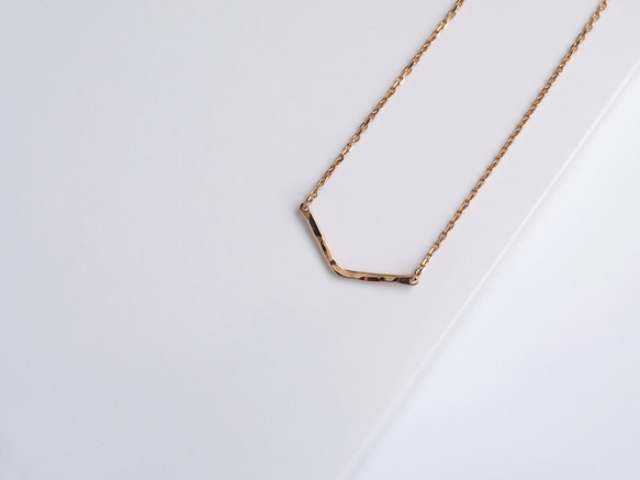 送料無料 【K18YG】星の線　V字ネックレス / 槌目 / mini  ゴールド K18　gold 18金 6枚目の画像