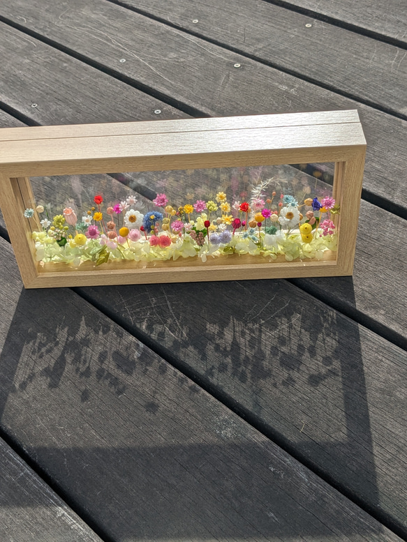 プリザーブドフラワーで作る『お花畑の箱庭』     ガラスフレーム（Ｌ） 母の日に 8枚目の画像
