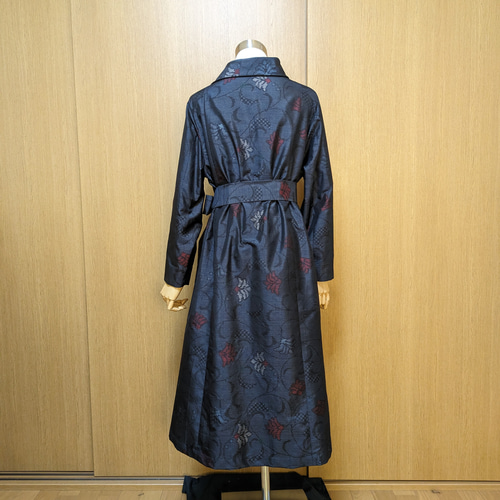 着物リメイク 本場大島紬からロールカラーワンピース(L) 着物リメイク 藍泥染大島紬のワンピース ロールカラー 長袖 L-LL