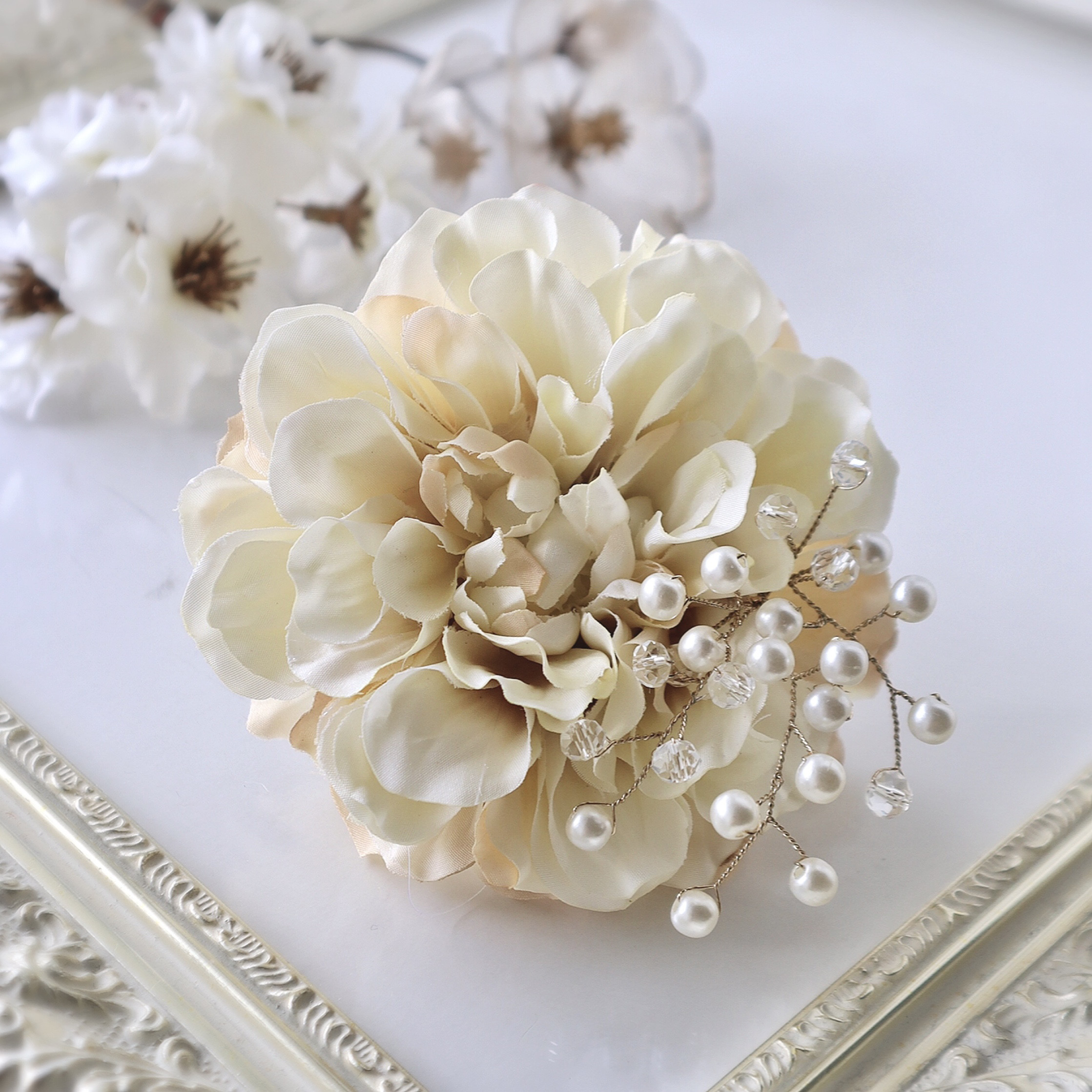 コサージュ❤️3点セット【美品】成人式　正月　結婚式　入学式 コサージュ❤️3点セット【美品】成人式　正月　結婚式　入学式