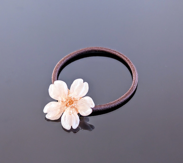 Everpink. 本物の桜 厳選したお花で仕上げる桜のヘアゴム／髪飾り