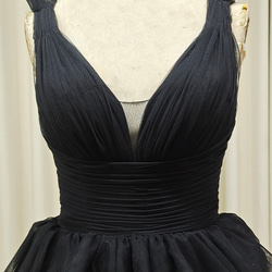 ディープV ブラックウエディングドレス 二次会 フォト 6枚目の画像