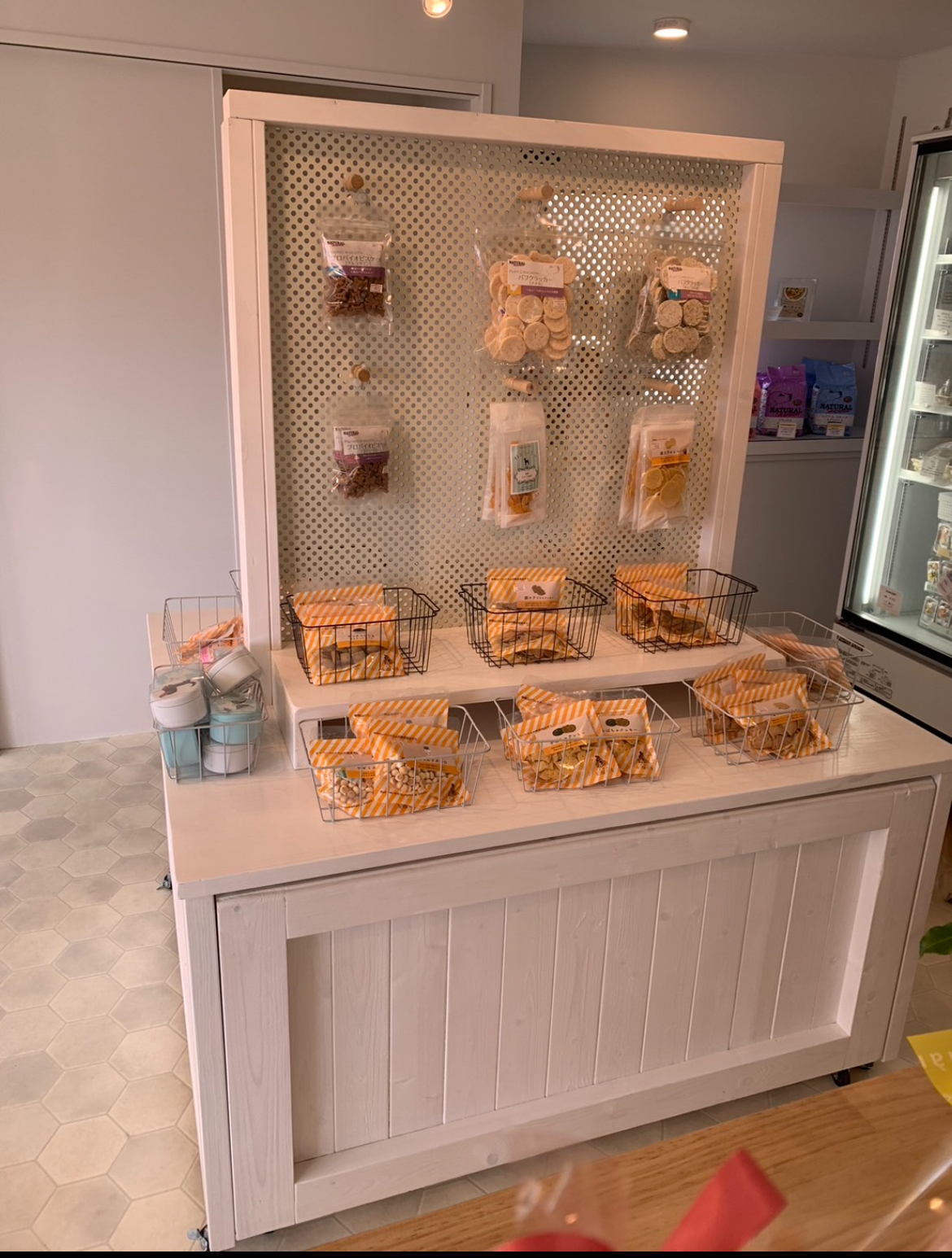 引き出し収納付き　陳列ラック　什器