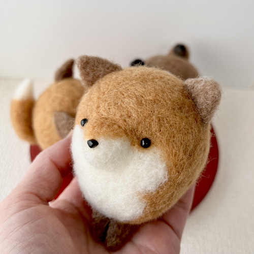 受注生産】ちょこんとキツネさん 羊毛フェルト イネムリウサギ 通販