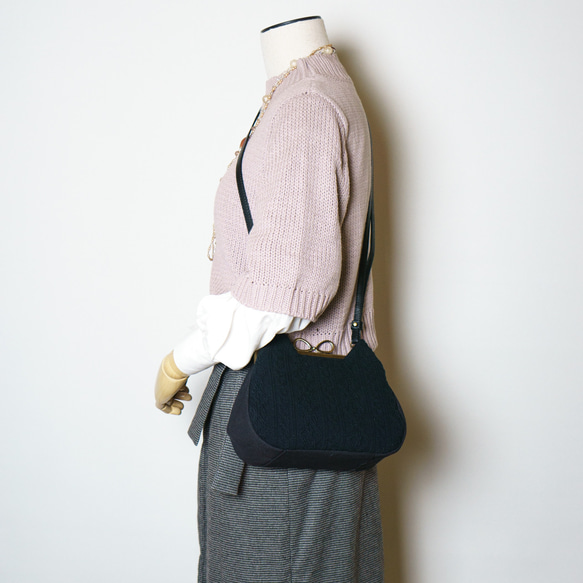 【受注制作】黒猫・アズネコがま口ショルダーバッグ 4枚目の画像