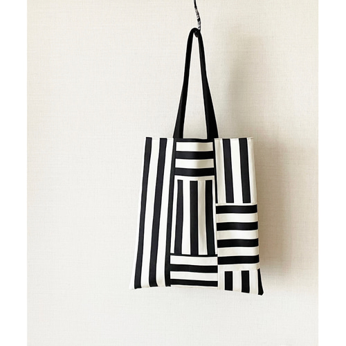 黒白ボーダー モノトーンパッチワーク｜マチなし・すっきりトート