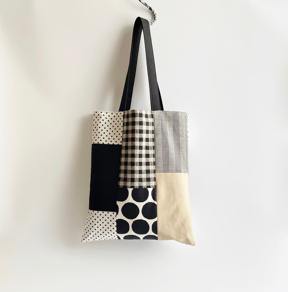 白黒ベージュ*ドットチェックパッチワーク*すっきりトートバッグ*大
